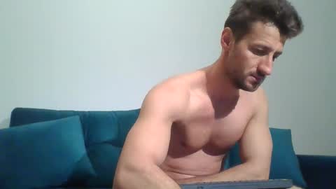 Snapshot of chrisaron chatting on March 27, 3:12 am chrisaron online show from March 27, 3:12 am