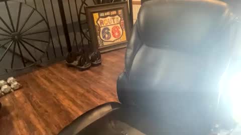 chrisfroom online show from November 23, 10:48 am