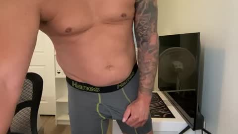 Snapshot of chrisjones00 chatting on July 13, 3:59 pm chrisjones00 online show from July 13, 3:59 pm