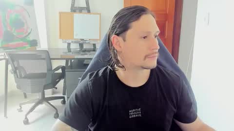 Cris online show from March 3, 6:58 pm