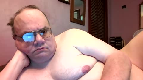 Snapshot of chrismini312 chatting on June 20, 6:11 pm Chris The Jerk Off King online show from June 20, 6:11 pm