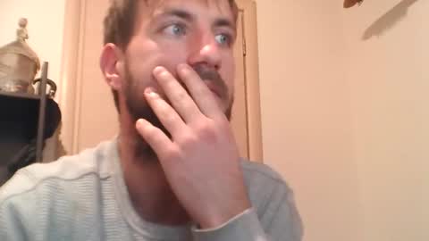 Snapshot of chrismipa1996 chatting on December 4, 5:16 am Chris online show from December 4, 5:16 am