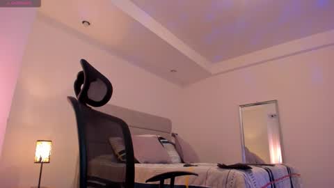 chrismorgan24 online show from February 10, 11:09 pm