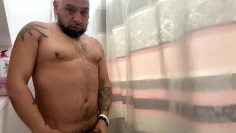 chrisr4203 online show from February 9, 12:53 pm