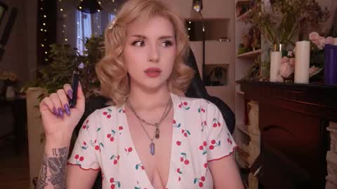 chriss_foxx online show from March 7, 3:20 pm