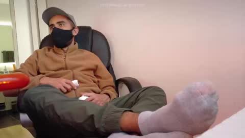 Snapshot of chrissmithin5 chatting on October 1, 9:32 pm Cardamomo online show from October 1, 9:32 pm