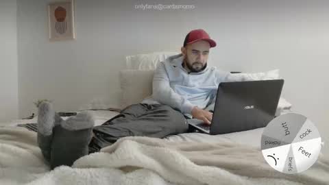 Snapshot of chrissmithin5 chatting on November 17, 10:04 pm Cardamomo online show from November 17, 10:04 pm