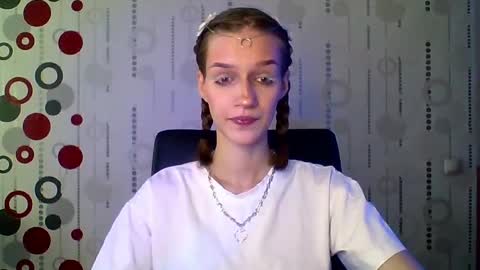 Snapshot of chrissy_joyful chatting on May 14, 4:19 am chrissy_joyful online show from May 14, 4:19 am