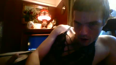 Snapshot of chrissythesissy34 chatting on December 18, 8:42 am chrischrissy online show from December 18, 8:42 am