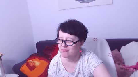 Snapshot of christarose chatting on May 20, 9:32 pm Christa online show from May 20, 9:32 pm
