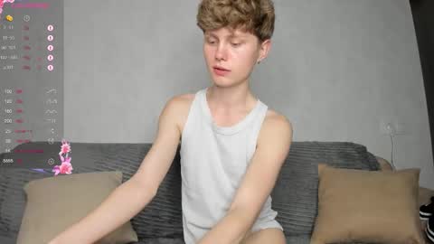 Snapshot of christian_di0r chatting on September 20, 6:31 pm Christian PVT open online show from September 20, 6:31 pm