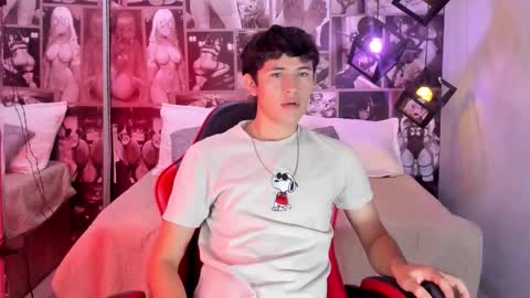 Snapshot of christian_foxx chatting on March 1, 1:46 pm Christian online show from March 1, 1:46 pm