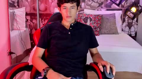 Snapshot of christian_foxx chatting on March 3, 2:01 pm Christian online show from March 3, 2:01 pm