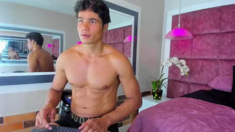 Snapshot of christian_musclet4 chatting on March 5, 2:45 pm ---Chistian--- online show from March 5, 2:45 pm
