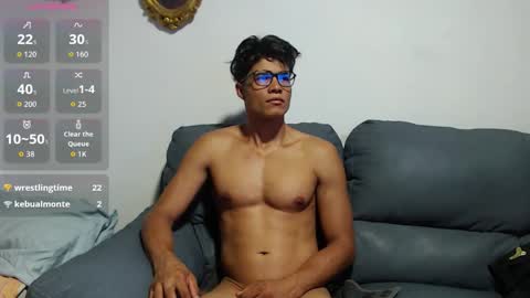 Snapshot of christian_musclet4 chatting on October 19, 11:33 am ---Chistian--- online show from October 19, 11:33 am