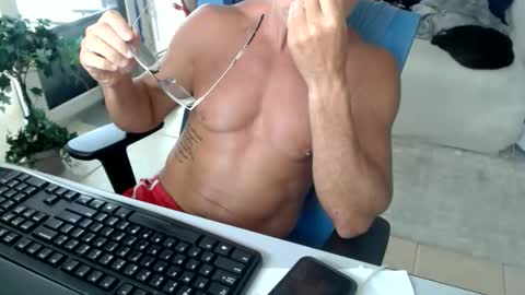 Snapshot of christiano1977 chatting on June 1, 6:20 pm Michael USA online show from June 1, 6:20 pm