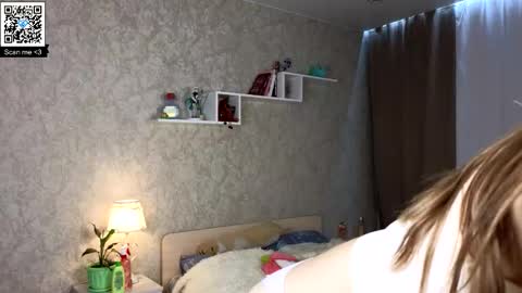 Ann online show from February 4, 12:33 pm