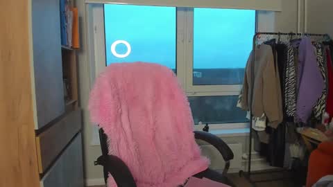 Snapshot of christina_hot chatting on December 3, 12:16 pm Chris online show from December 3, 12:16 pm