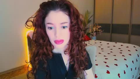 christinaconteeree online show from April 8, 3:39 am
