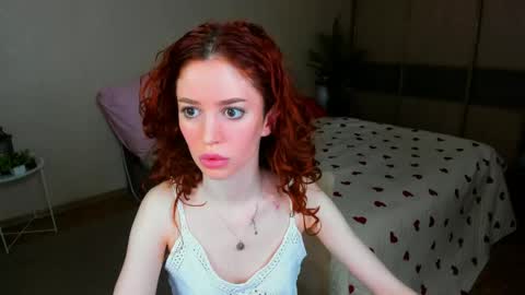 Snapshot of christinaconteeree chatting on May 24, 4:06 am christinaconteeree online show from May 24, 4:06 am