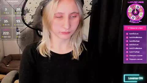 christinafiveplus online show from October 17, 9:17 pm
