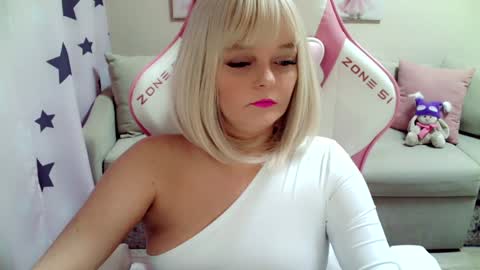 Christi online show from December 9, 7:28 am