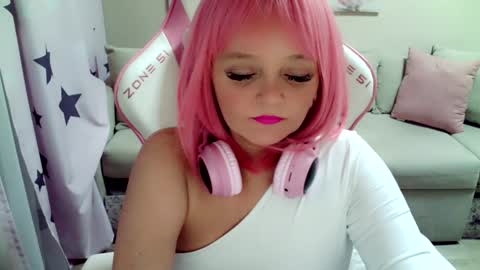 Christi online show from December 14, 6:41 pm