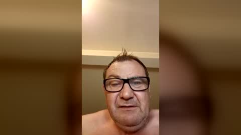 Snapshot of christophe4b chatting on June 16, 1:36 pm christophe4b online show from June 16, 1:36 pm