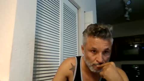 Snapshot of christopher_rain chatting on October 27, 6:45 pm Christopher Rain online show from October 27, 6:45 pm