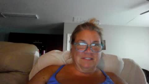 Snapshot of christopher_rain chatting on July 3, 12:11 pm Christopher Rain online show from July 3, 12:11 pm