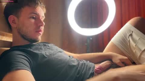 Christopher online show from April 18, 7:23 am