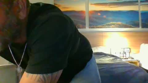 Snapshot of christopherxlv chatting on June 16, 3:53 am christopherxlv online show from June 16, 3:53 am