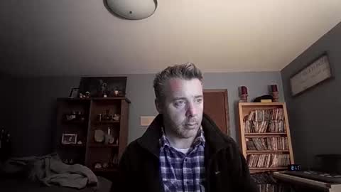 chrisw8121 online show from February 1, 2:10 am