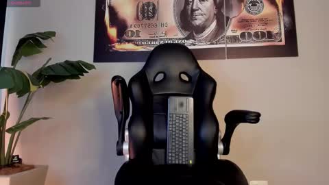 chrizmacgregor online show from March 19, 6:34 pm