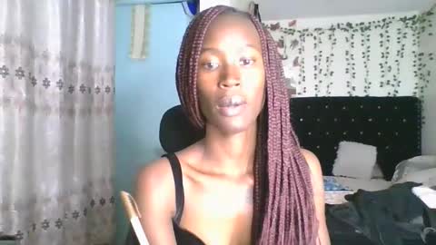 Snapshot of chroe22 chatting on February 6, 10:13 pm chroe22 online show from February 6, 10:13 pm