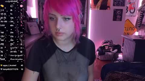 Snapshot of chromeheartzz chatting on May 23, 5:56 am chromeheartzz online show from May 23, 5:56 am