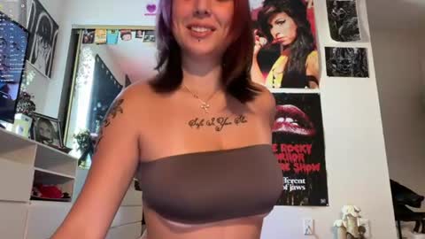 Snapshot of chromeheartzz chatting on July 26, 1:29 pm chromeheartzz online show from July 26, 1:29 pm