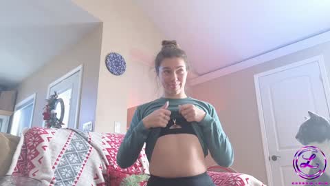 Snapshot of chroniclove chatting on December 5, 6:55 pm Marley online show from December 5, 6:55 pm