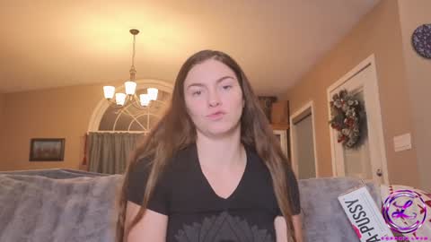 Snapshot of chroniclove chatting on December 19, 11:35 pm Marley online show from December 19, 11:35 pm