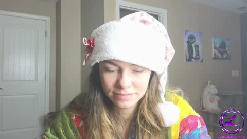 Snapshot of chroniclove chatting on December 23, 1:24 pm Marley online show from December 23, 1:24 pm