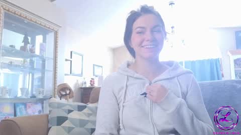 Snapshot of chroniclove chatting on January 9, 4:49 pm Marley online show from January 9, 4:49 pm