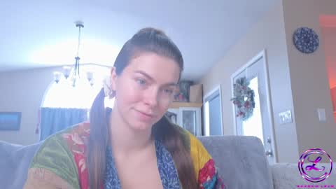 Snapshot of chroniclove chatting on January 10, 6:49 pm Marley online show from January 10, 6:49 pm