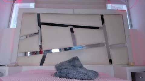 instagram chrystaljade.1 online show from April 17, 1:03 pm