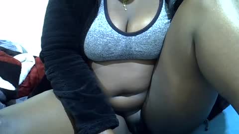 Snapshot of chubby_queenie07 chatting on July 10, 11:18 pm DivaDee online show from July 10, 11:18 pm