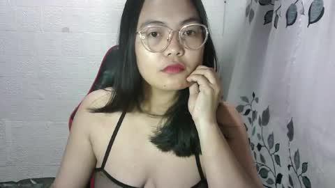 Snapshot of chubbycheeks27 chatting on June 24, 5:45 pm chubbycheeks27 online show from June 24, 5:45 pm
