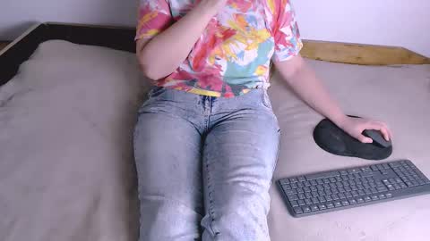 Maia online show from December 13, 8:58 pm