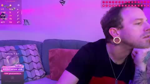 Snapshot of chubschadwell chatting on July 20, 11:34 am ChubsChadwell online show from July 20, 11:34 am