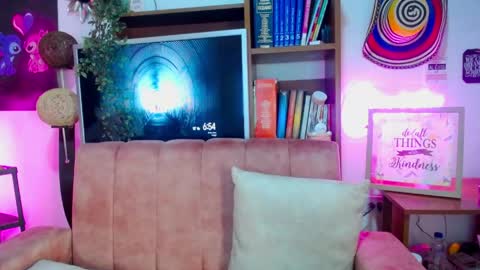 Snapshot of ciaraasweet chatting on May 22, 11:54 pm Ciara online show from May 22, 11:54 pm