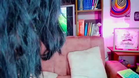 Snapshot of ciaraasweet chatting on June 18, 2:01 am Ciara online show from June 18, 2:01 am