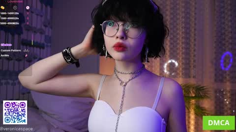   L  online show from March 5, 6:26 pm